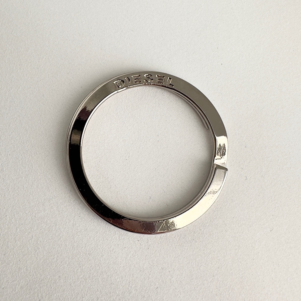 ✨DIESEL Metal Keyring Key Holder Silver